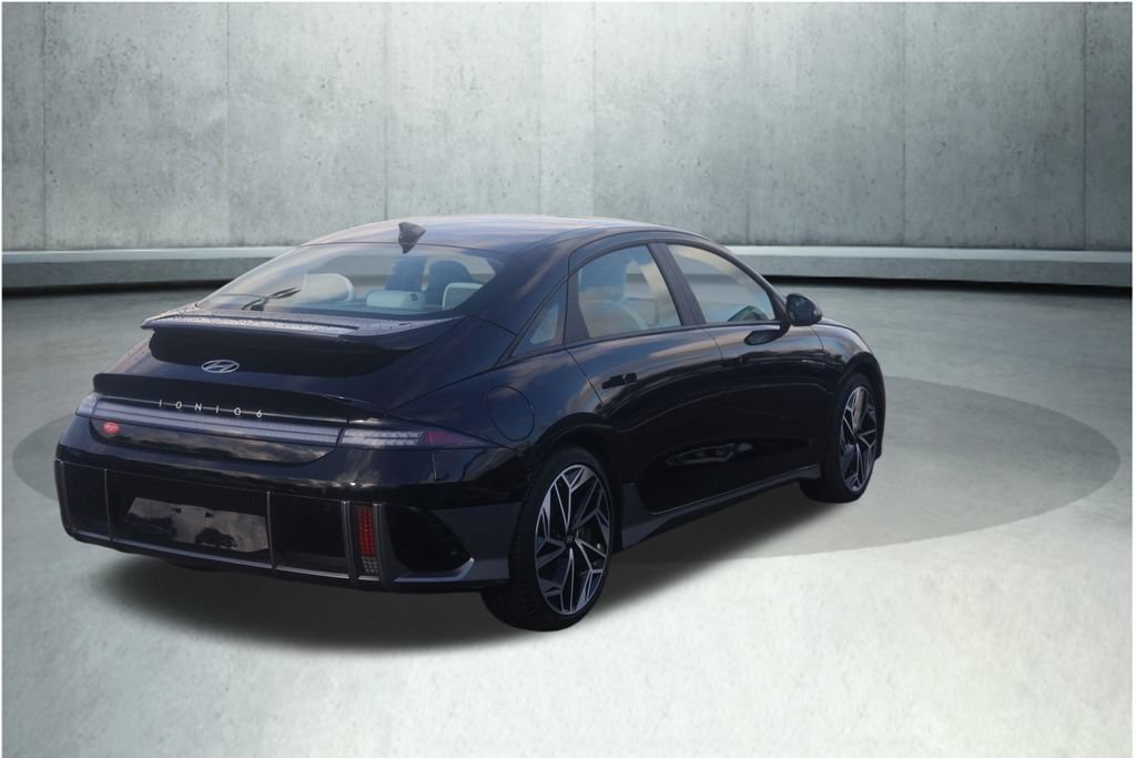 Used 2025 Hyundai Ioniq 6 SEL AWD/4WD image 16