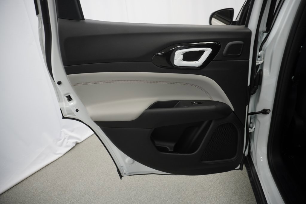 Certified 2024 Jeep Compass Limited w/ Sun and Sound Group image 37