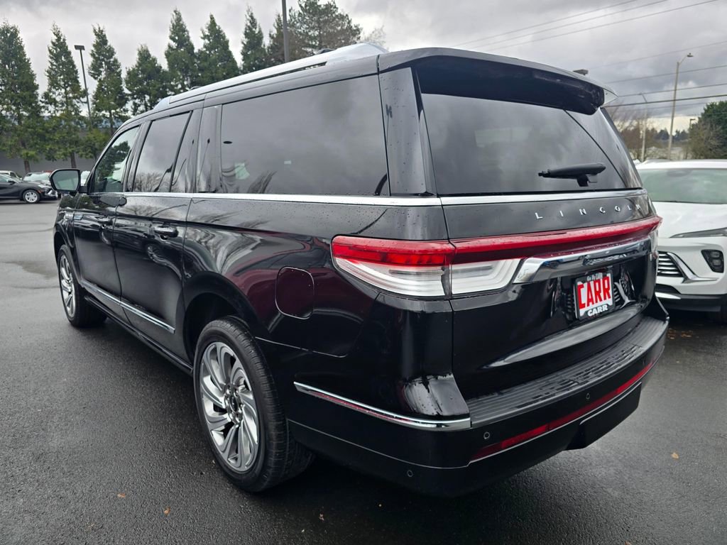 Used 2024 Lincoln Navigator L Reserve image 5