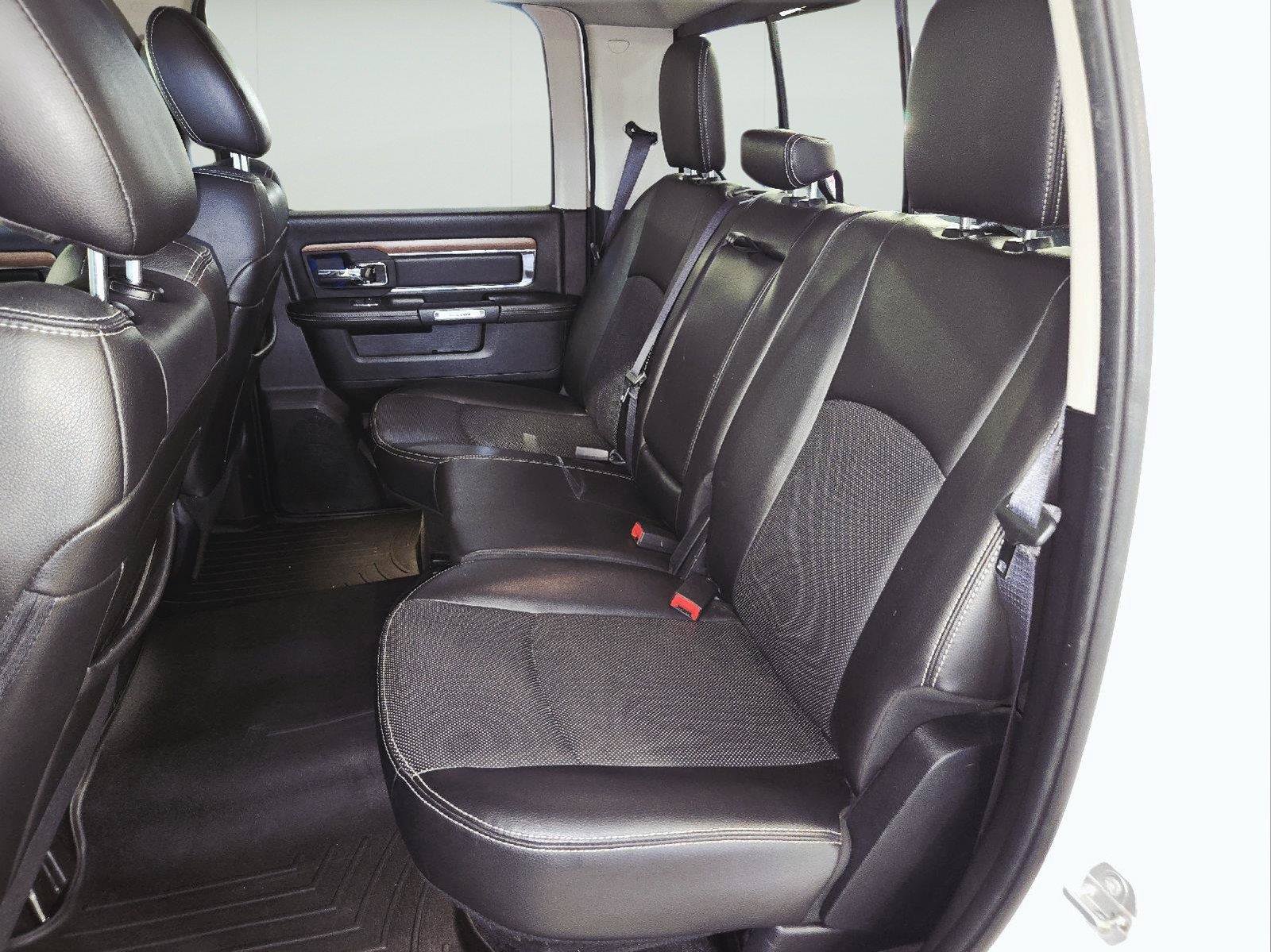 Used 2016 RAM 1500 Laramie w/ Convenience Group AWD/4WD image 40