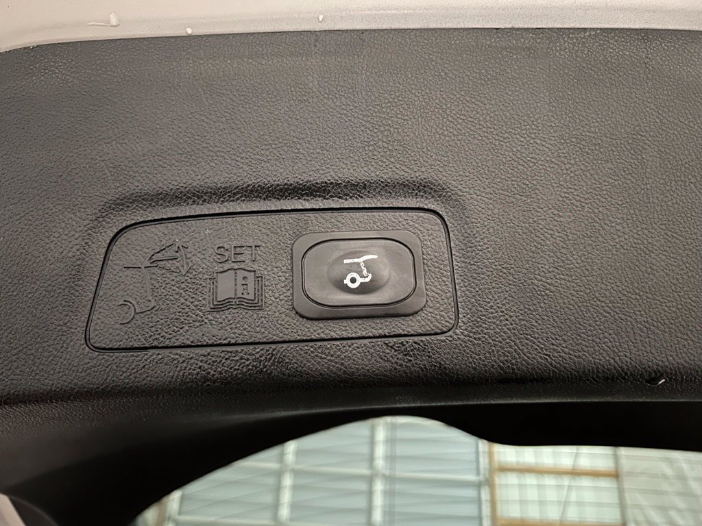 Used 2019 Lincoln MKC Select FWD image 14