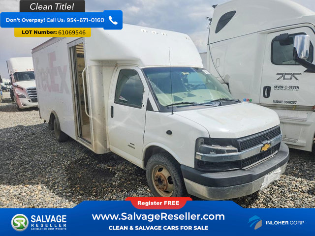 Used 2021 Chevrolet Express 4500 Extended w/ Power Convenience Package RWD image 5