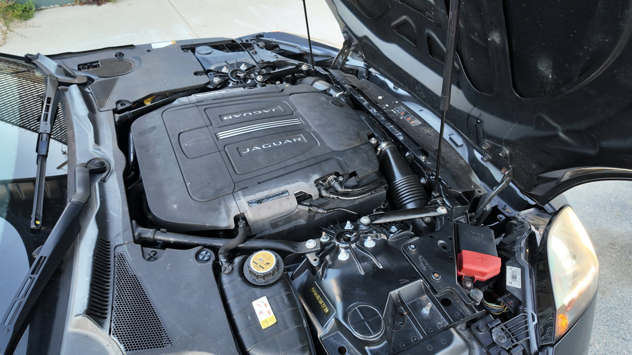 Used 2016 Jaguar F-TYPE S image 15