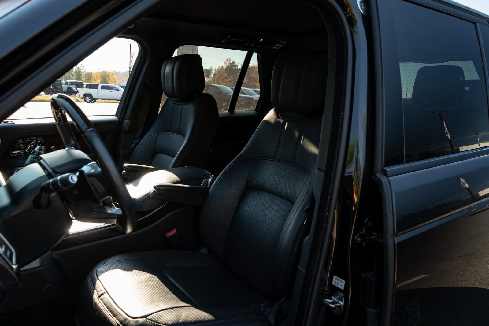 Used 2021 Land Rover Range Rover P525 Westminster Edition image 23