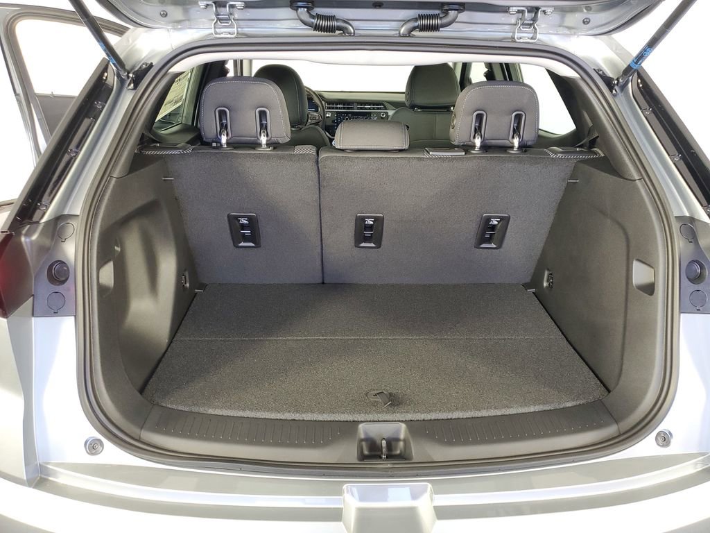 New 2027 Chevrolet Bolt LT FWD image 29