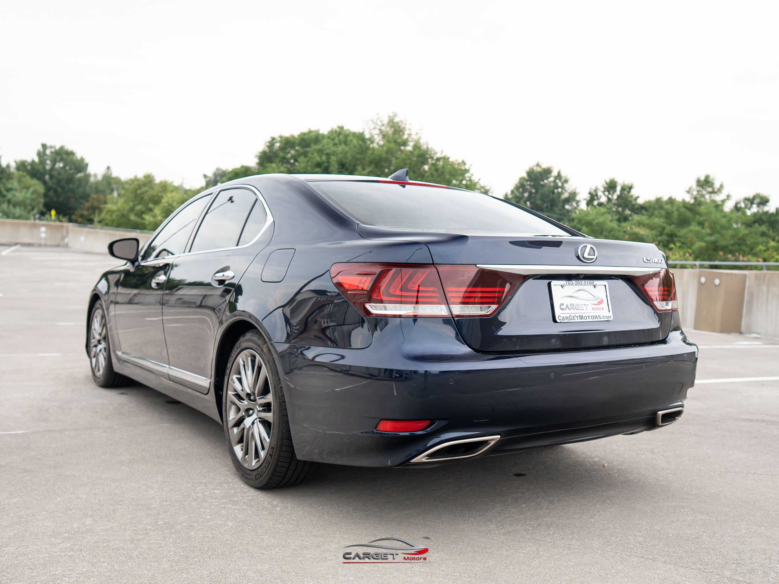 Used 2017 Lexus LS 460 RWD image 5