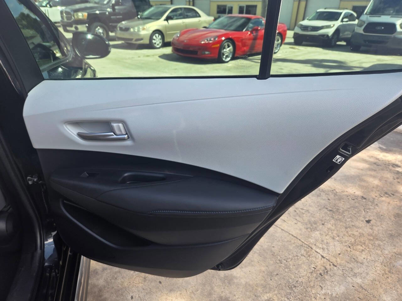 Used 2020 Toyota Corolla SE image 14