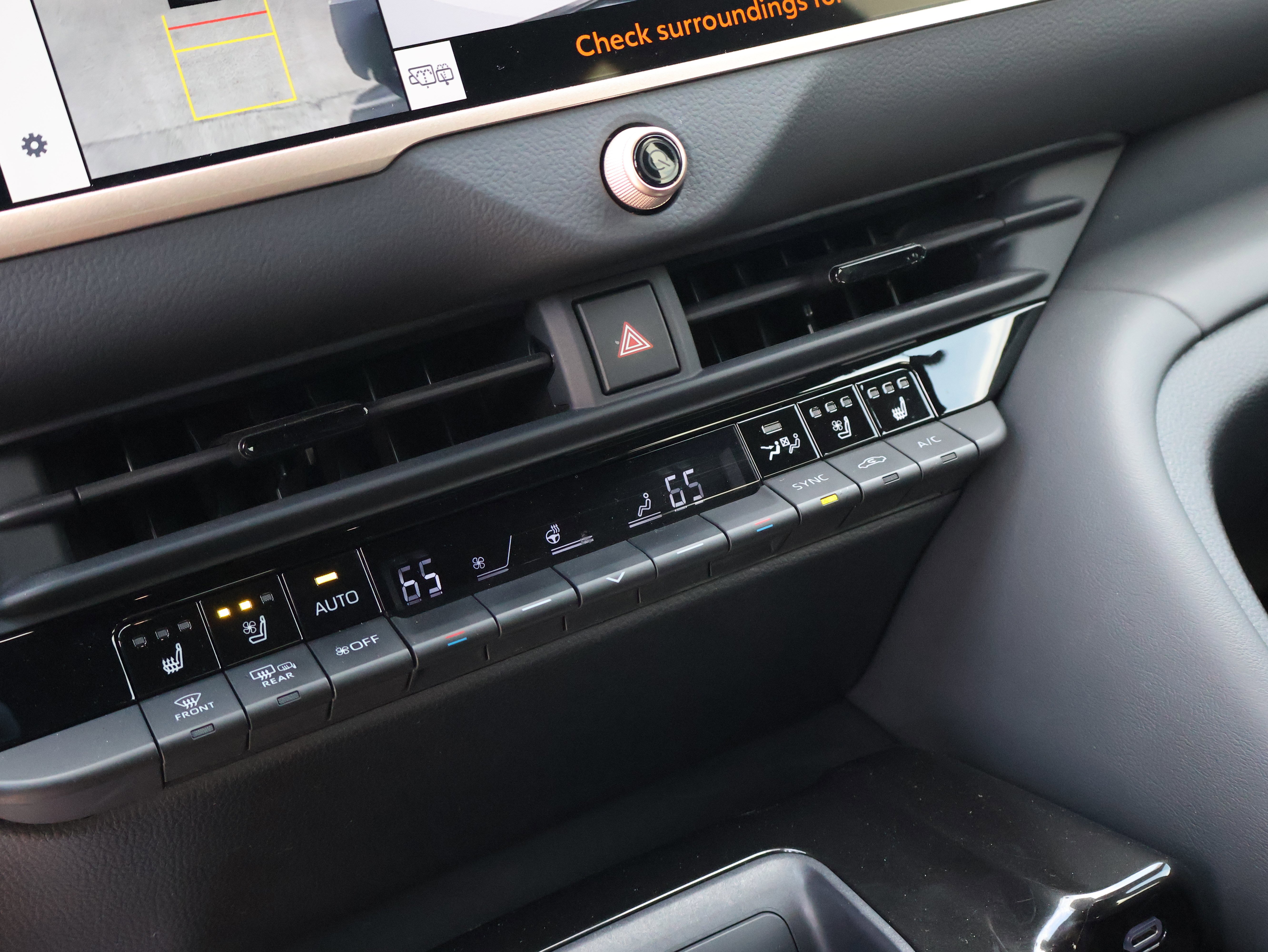 Used 2025 Toyota Crown Signia w/ Advanced Technology Package AWD/4WD image 29