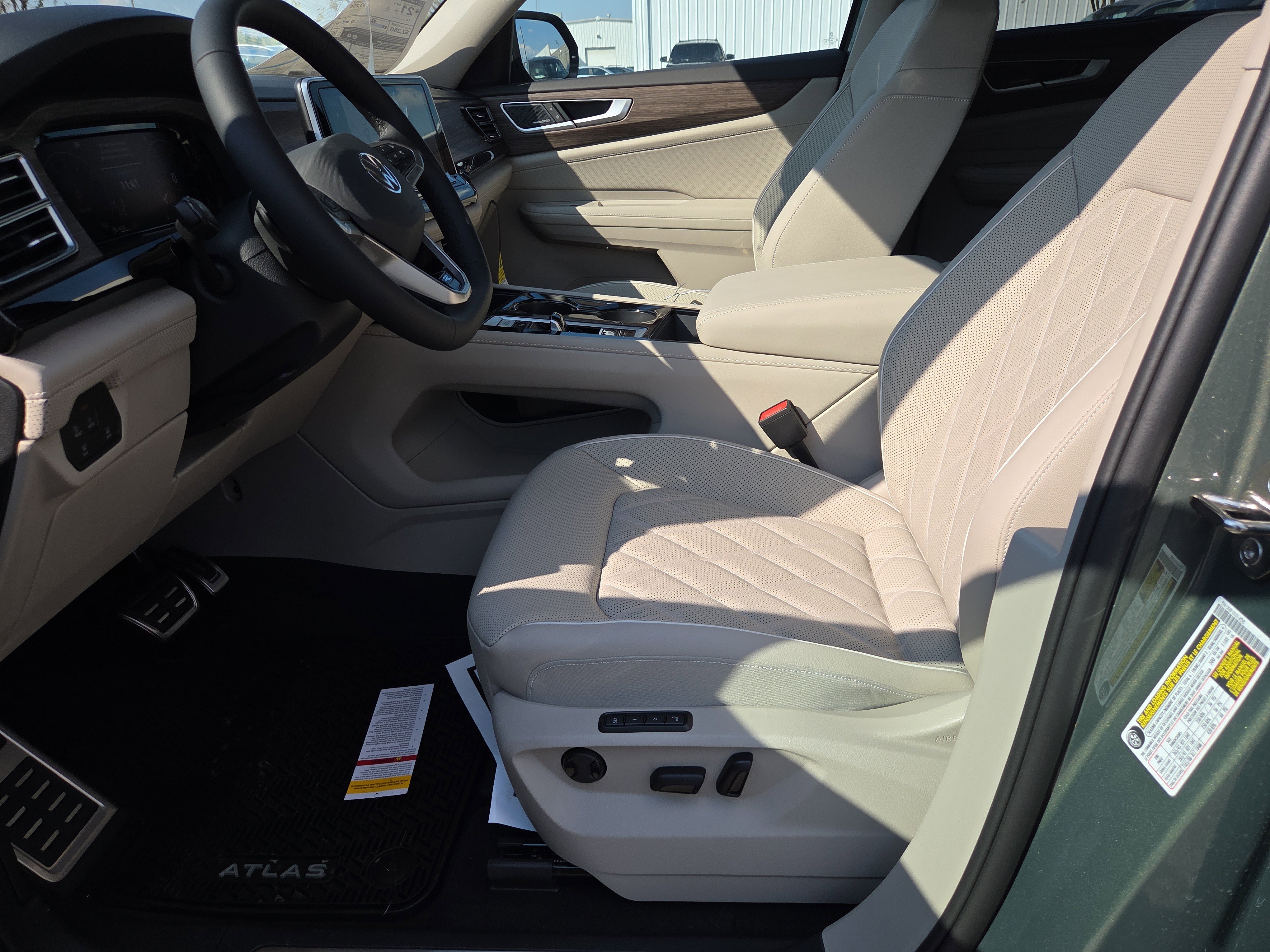 New 2026 Volkswagen Atlas SEL Premium R-Line image 4