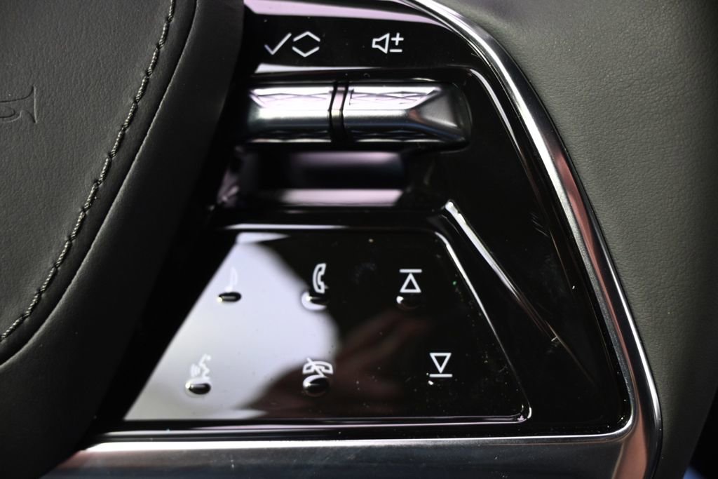 New 2026 Cadillac Vistiq Platinum w/ LPO, Floor Liner Package image 34