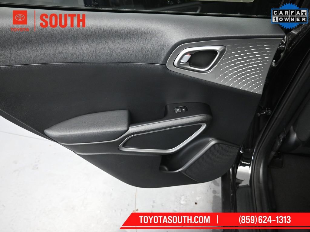 Used 2023 Kia Soul LX image 24
