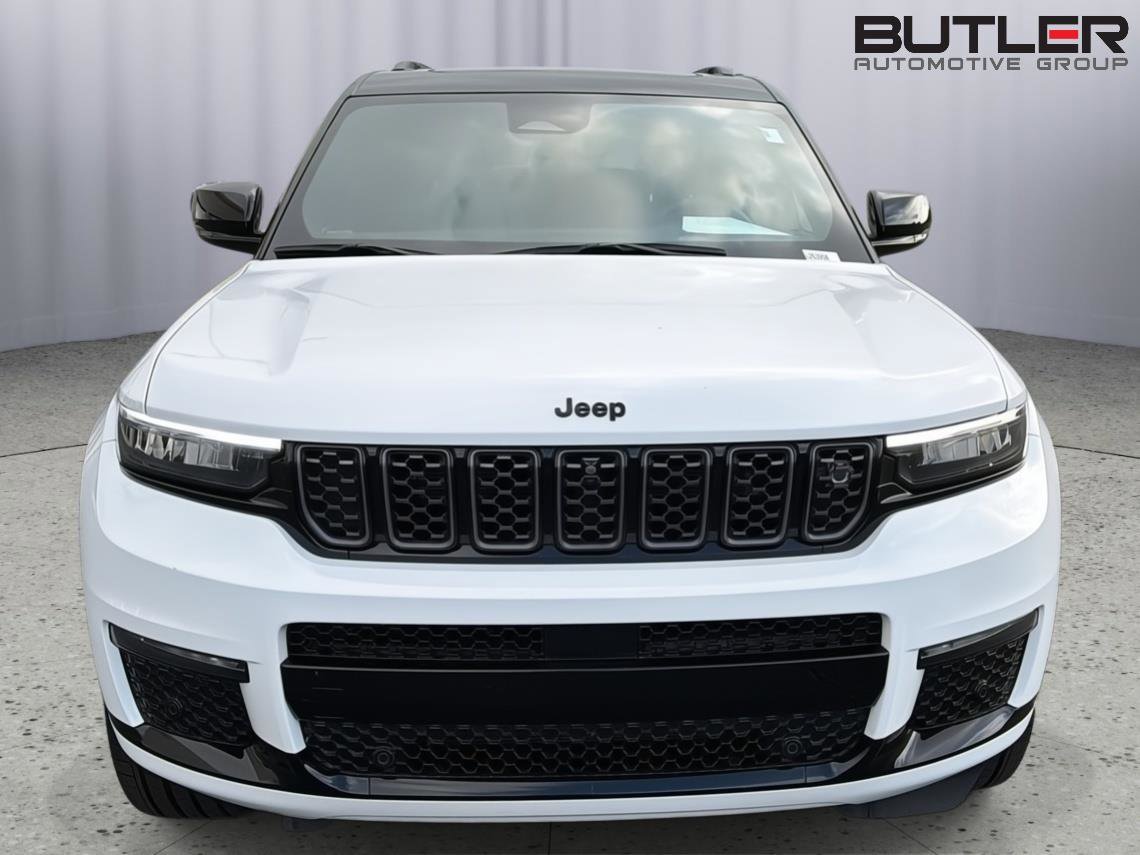 Used 2024 Jeep Grand Cherokee L Summit AWD/4WD image 9