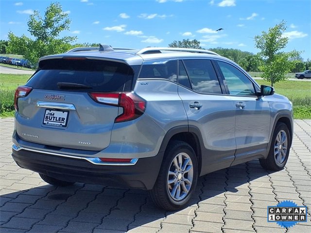 Used 2024 GMC Terrain SLT image 27
