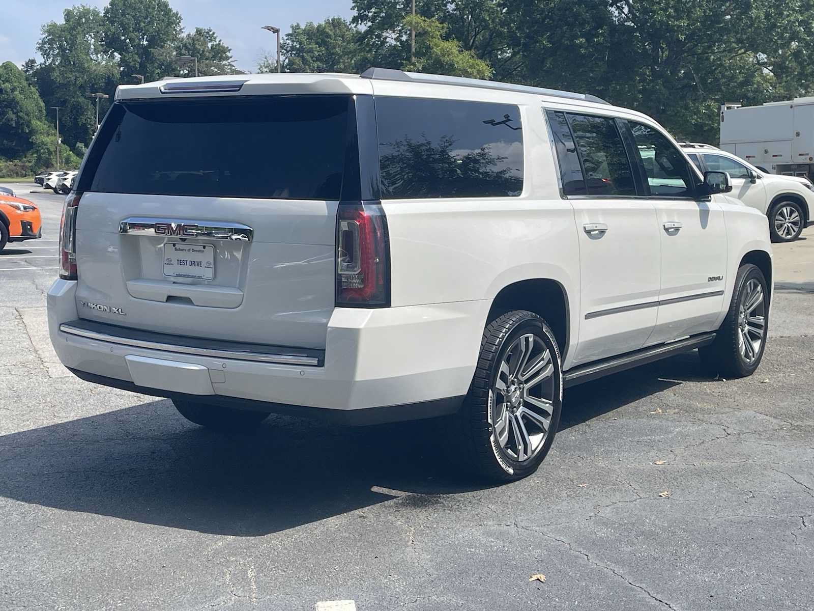 Used 2018 GMC Yukon XL Denali w/ Denali Ultimate Package RWD image 4