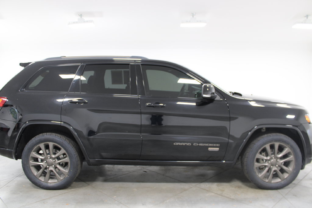 Used 2017 Jeep Grand Cherokee Limited 75th Anniversary AWD/4WD image 11