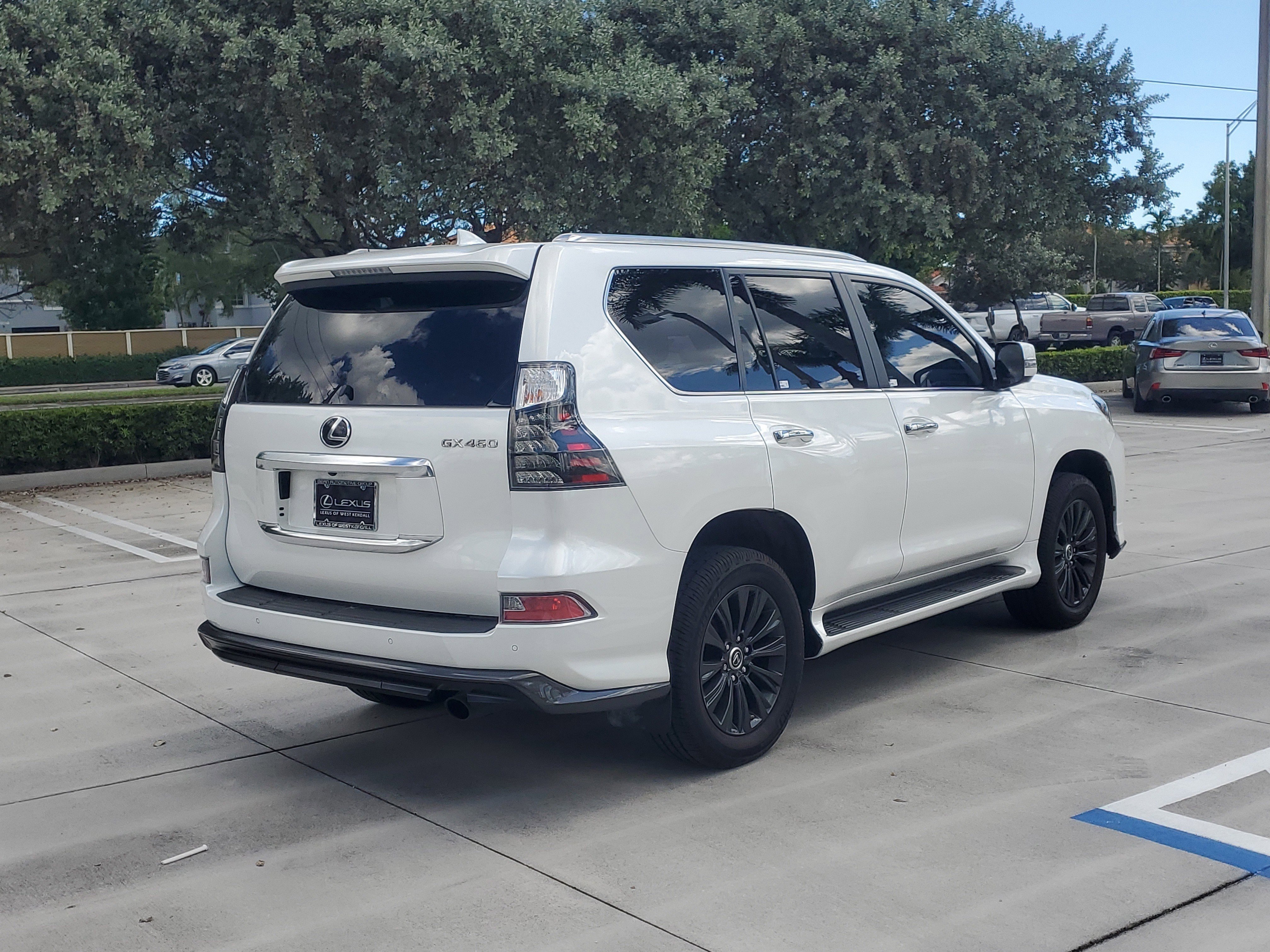 Used 2023 Lexus GX 460 Luxury image 10