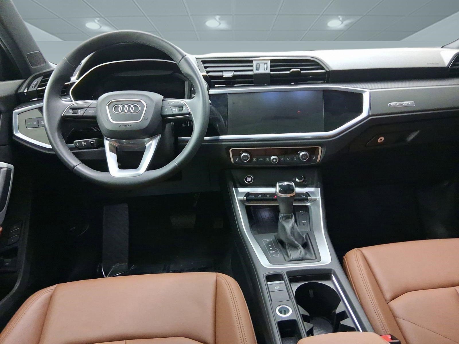 Used 2025 Audi Q3 2.0T Premium w/ Convenience Package image 4