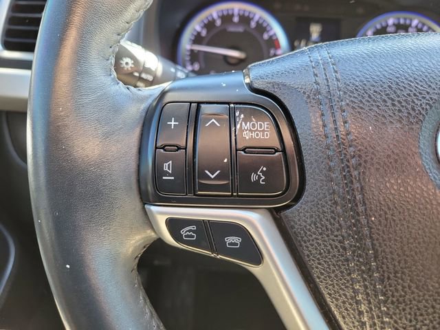 Used 2016 Toyota Highlander XLE image 29