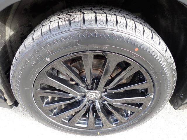 Certified 2023 Toyota Highlander XSE image 12