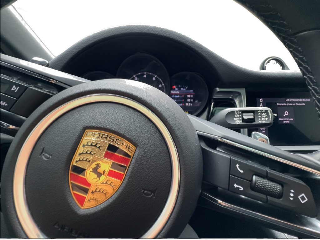 Used 2024 Porsche Macan w/ Premium Plus Package AWD/4WD image 45