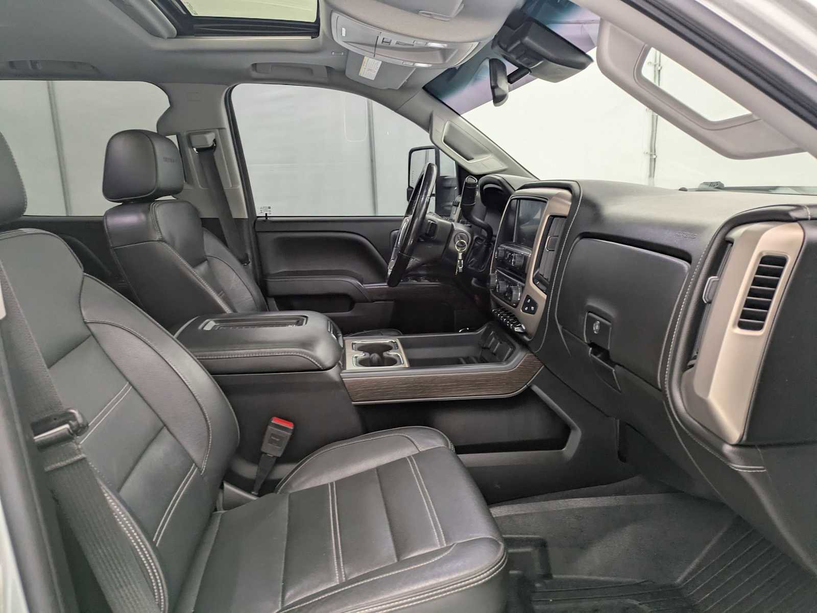 Used 2019 GMC Sierra 2500 Denali image 25