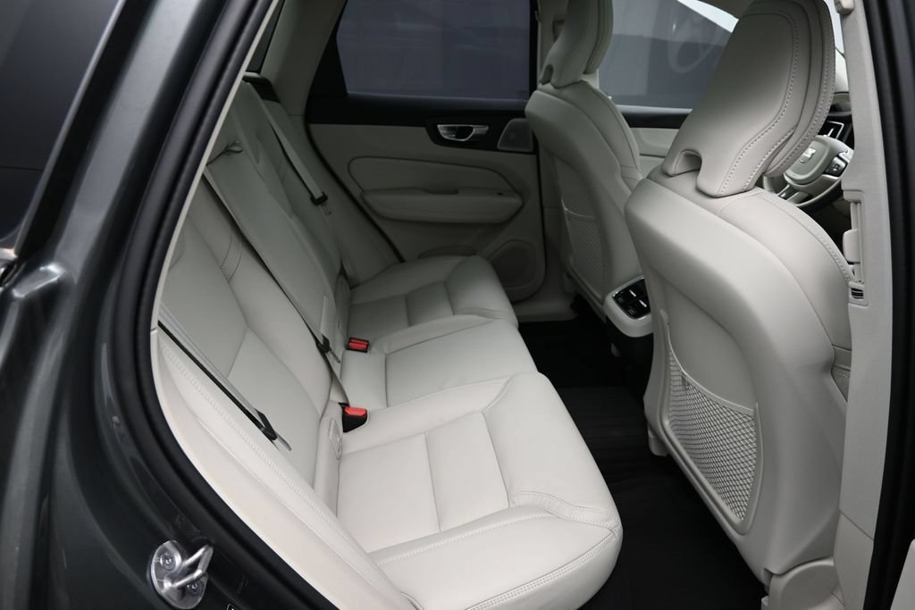 New 2026 Volvo XC60 B5 Ultra w/ Climate Package AWD/4WD image 19