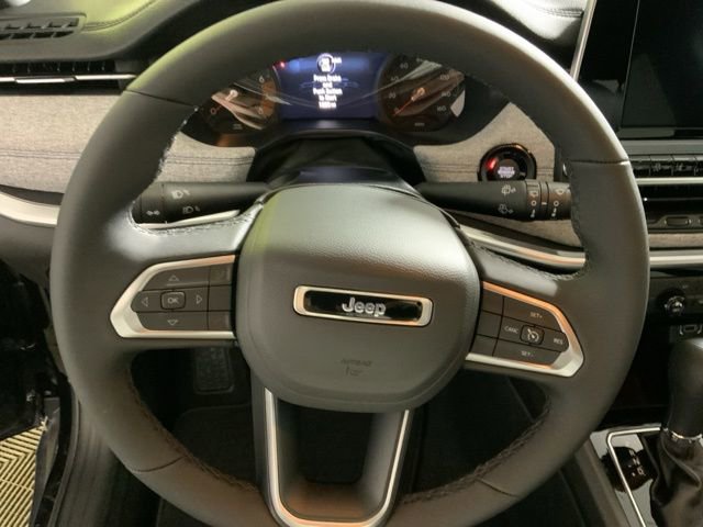 Used 2026 Jeep Compass Latitude image 18