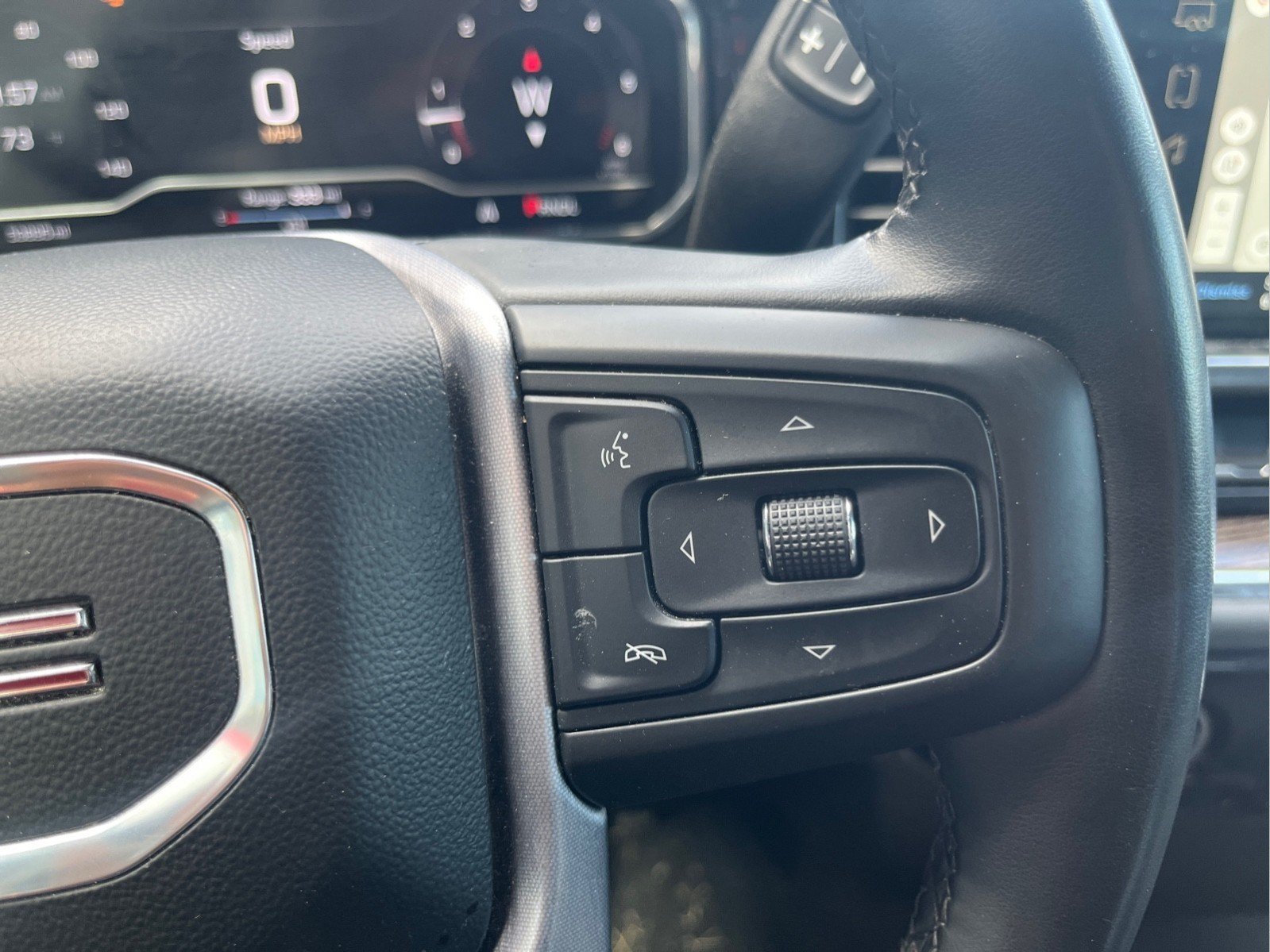 Used 2024 GMC Sierra 1500 SLE RWD image 26