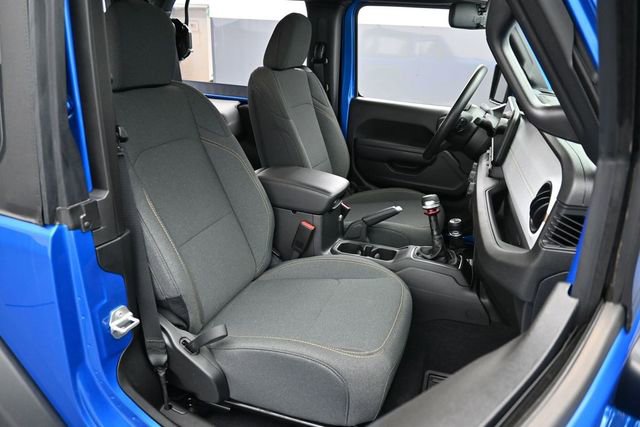 Used 2025 Jeep Wrangler Sport AWD/4WD image 26