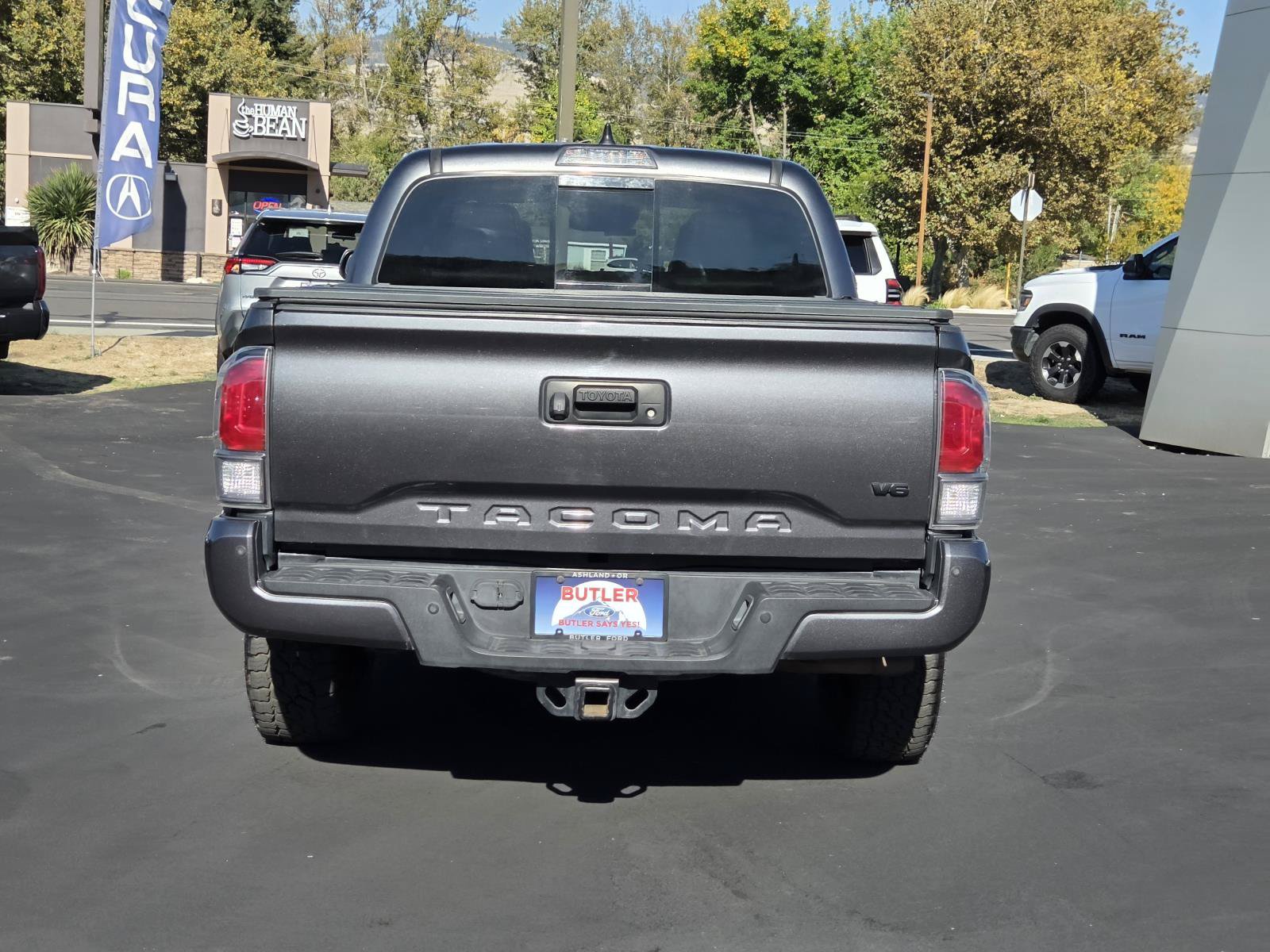 Used 2021 Toyota Tacoma TRD Off-Road w/ TRD Premium Off Road Package AWD/4WD image 6