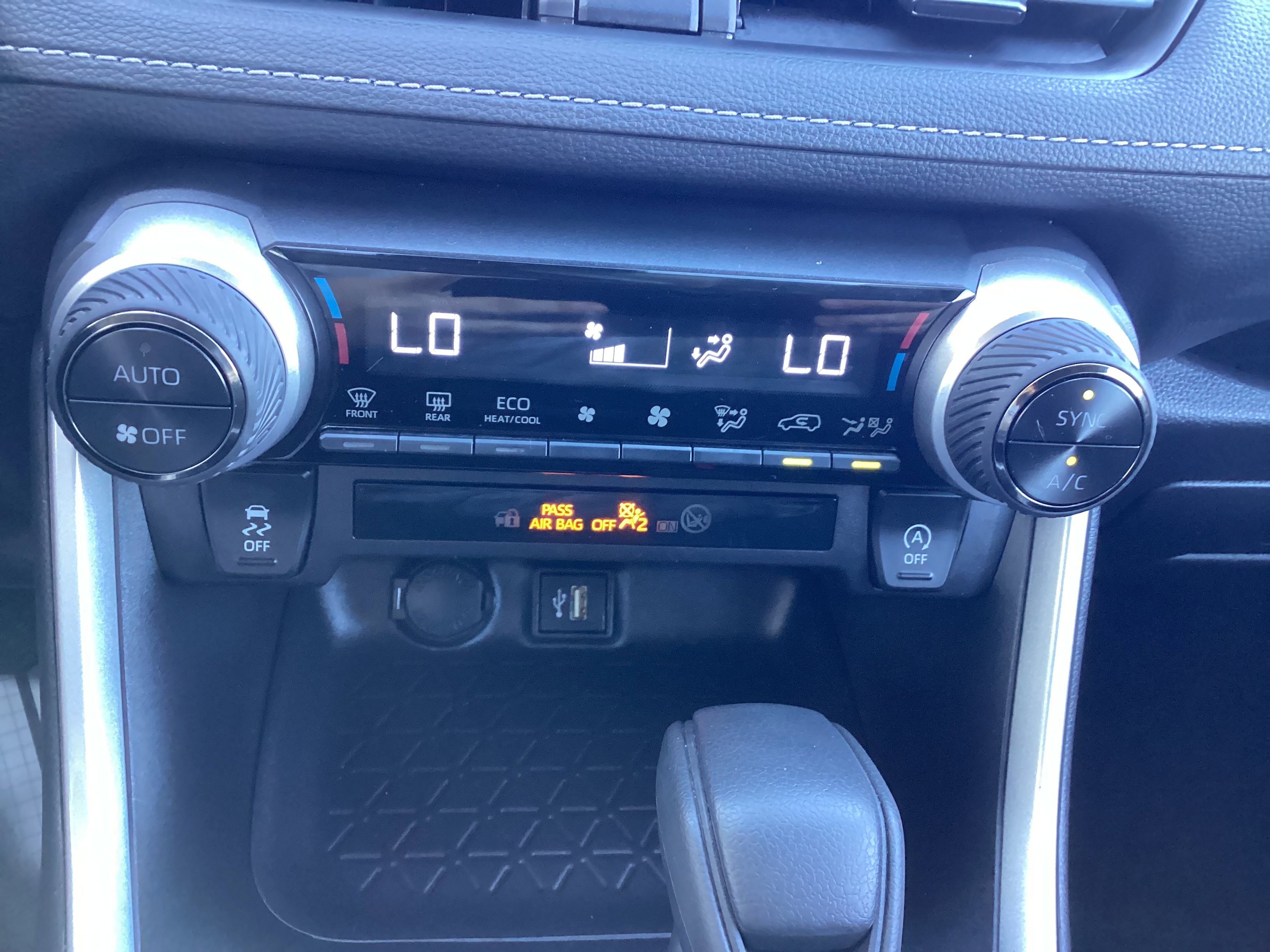 Certified 2025 Toyota RAV4 XLE image 40