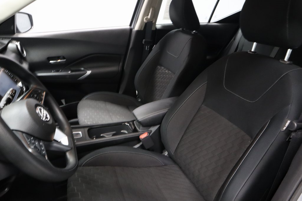 Used 2023 Nissan Kicks SV image 25
