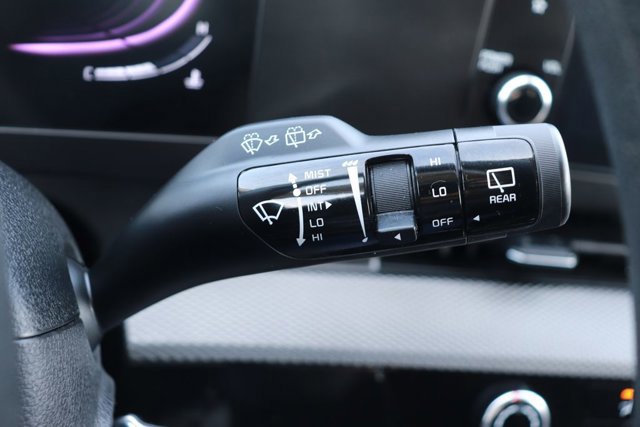 Used 2025 Kia Sportage LX image 20