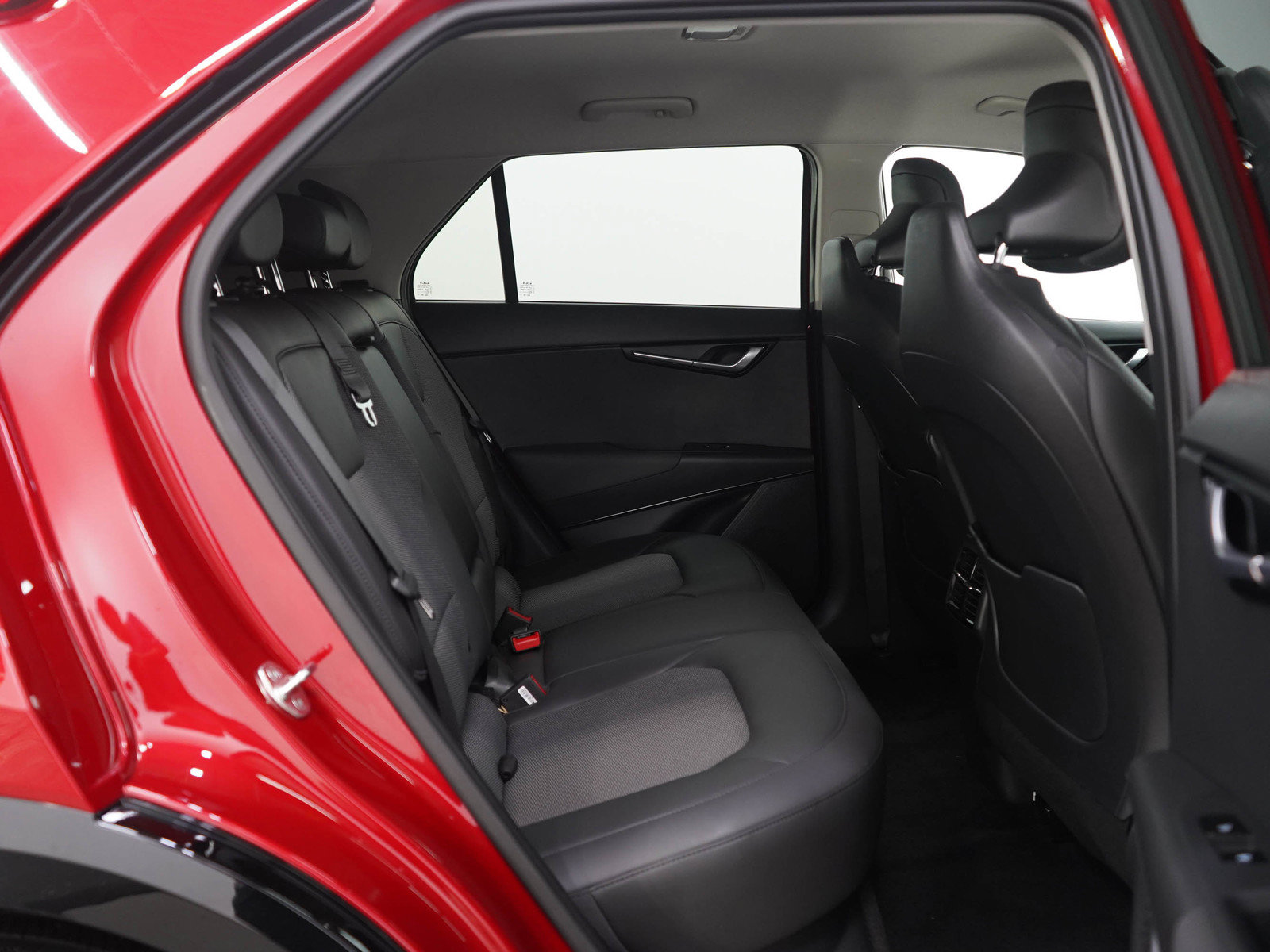 Used 2023 Kia Niro Wind w/ Wind Preserve Package FWD image 12