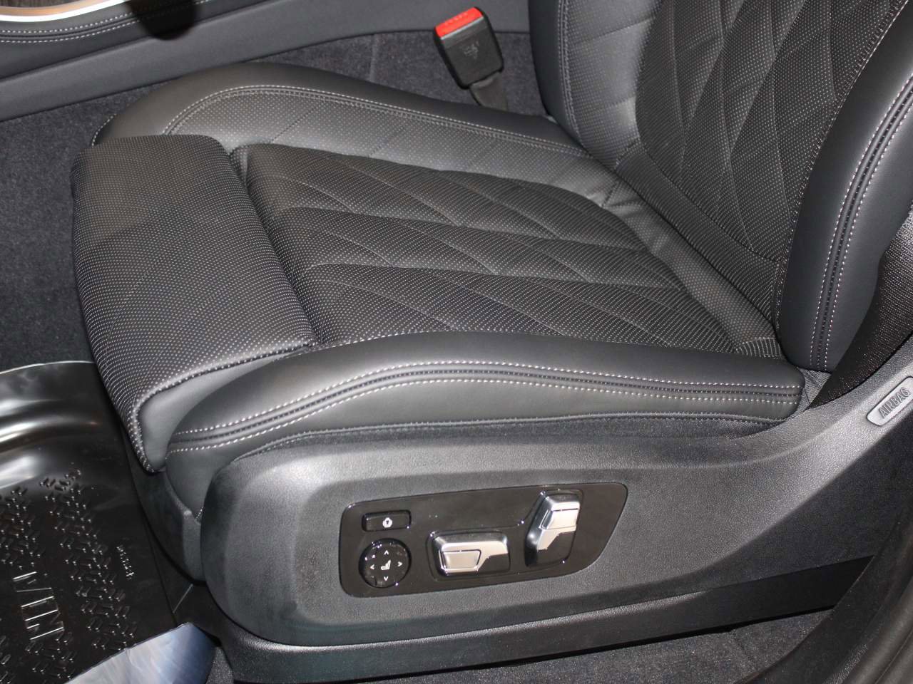 Certified 2026 BMW X5 sDrive40i RWD image 14