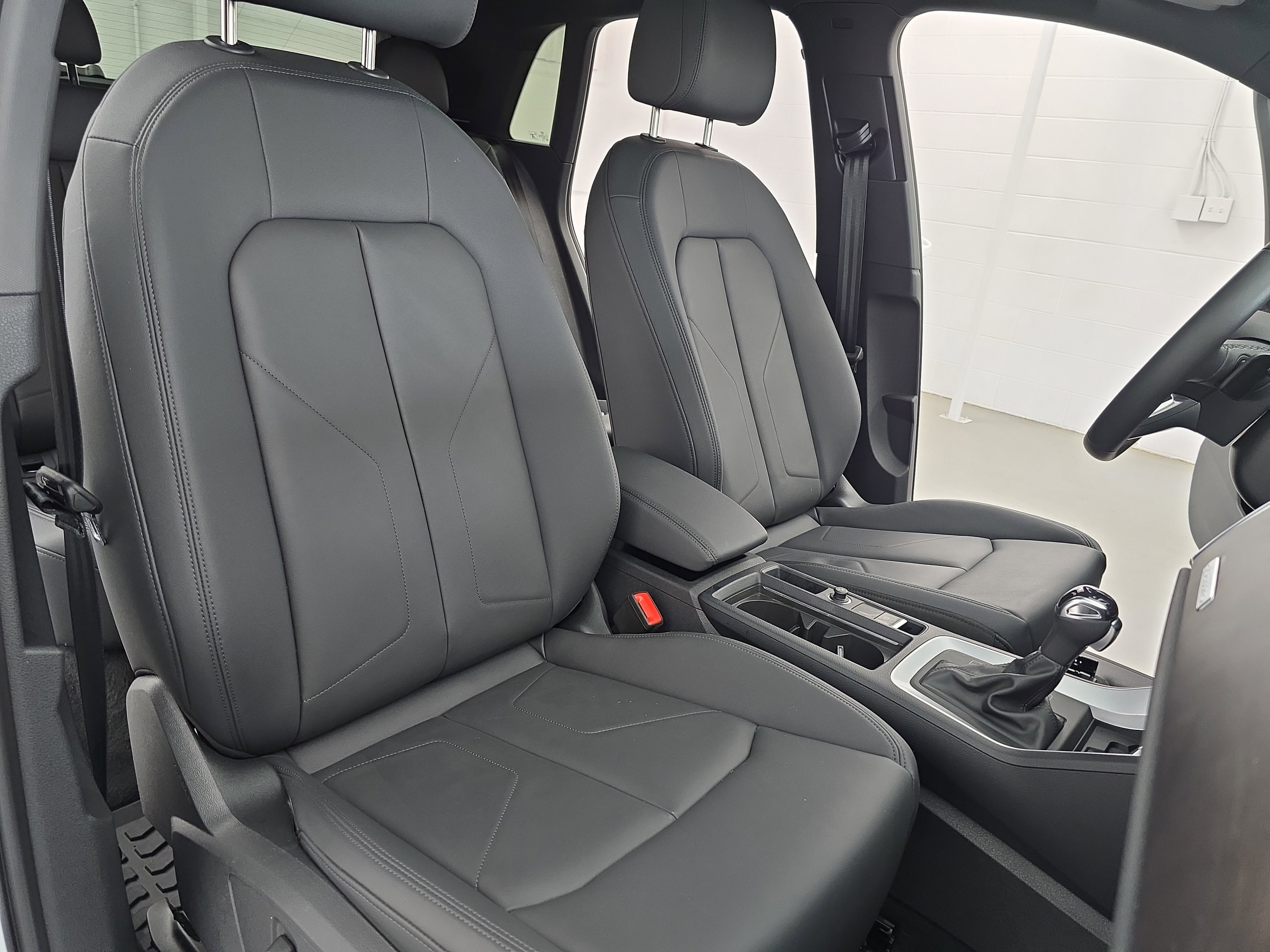 Used 2025 Audi Q3 2.0T Premium w/ Convenience Package image 10