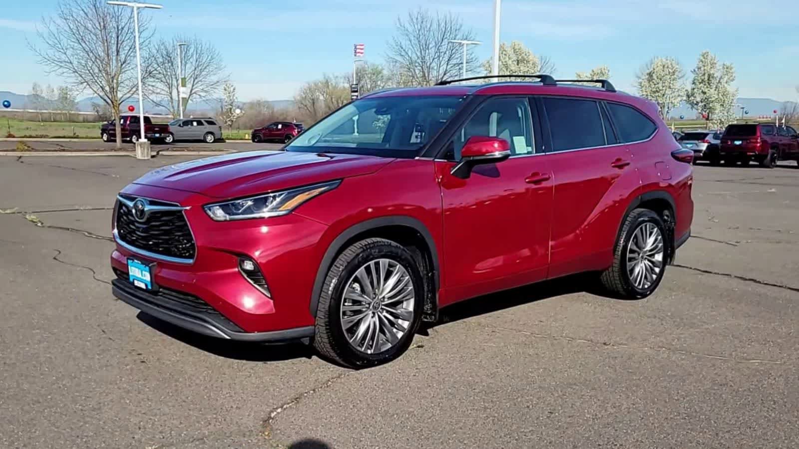 Used 2022 Toyota Highlander Platinum AWD/4WD image 4