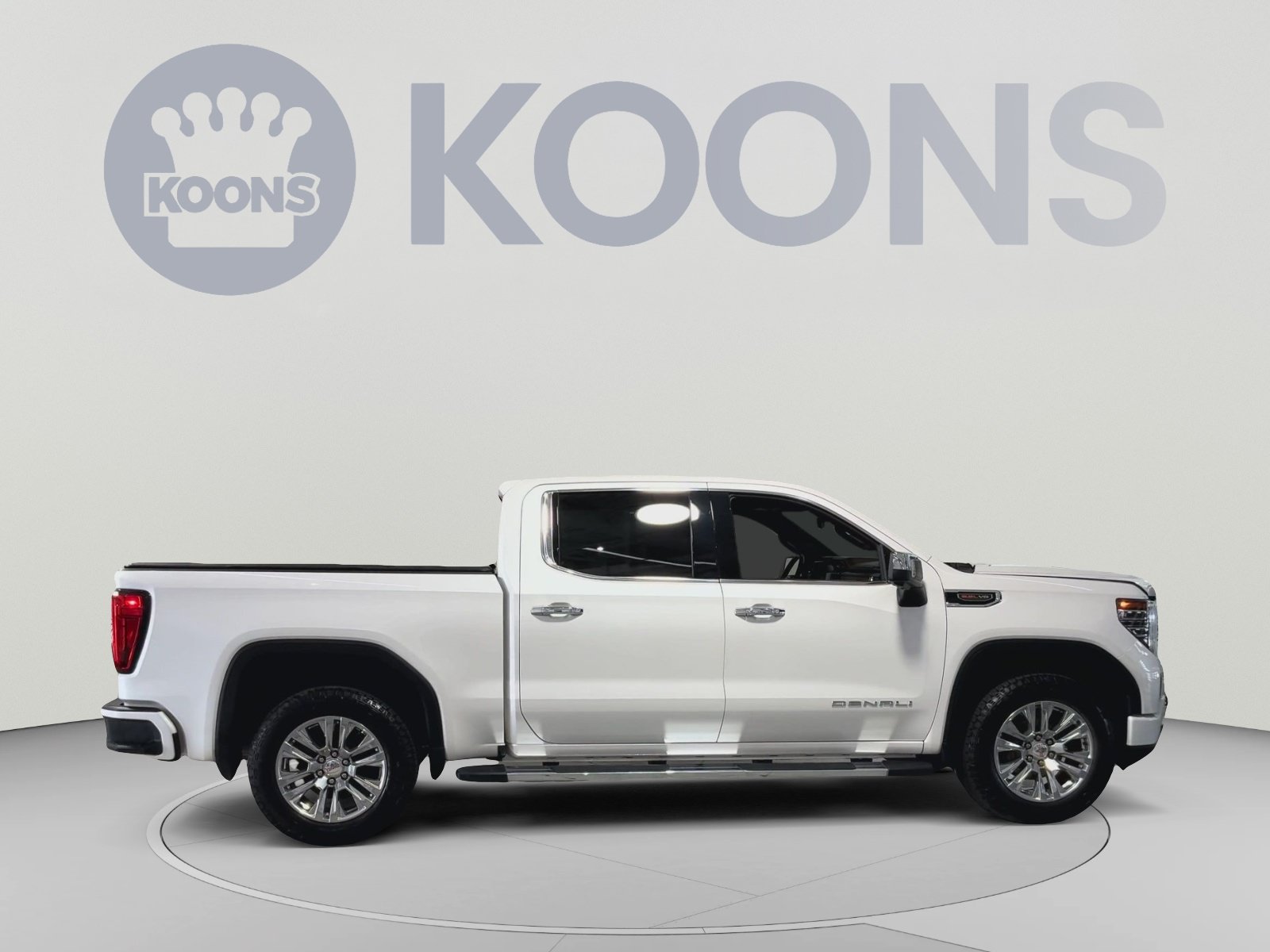 Used 2023 GMC Sierra 1500 Denali w/ Technology Package AWD/4WD image 12