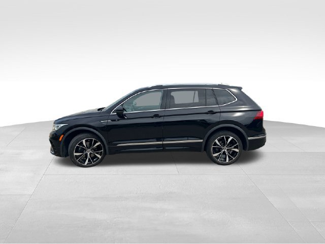 Used 2024 Volkswagen Tiguan SEL R-Line AWD/4WD image 3