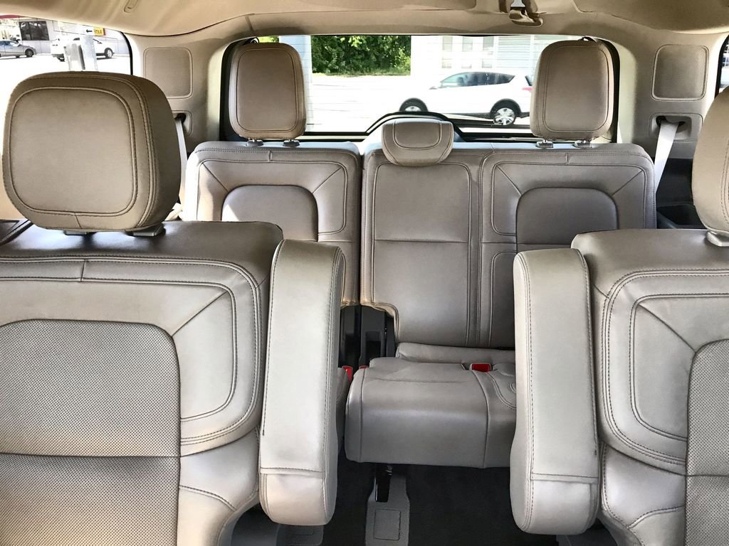 Used 2024 Lincoln Navigator Reserve image 24