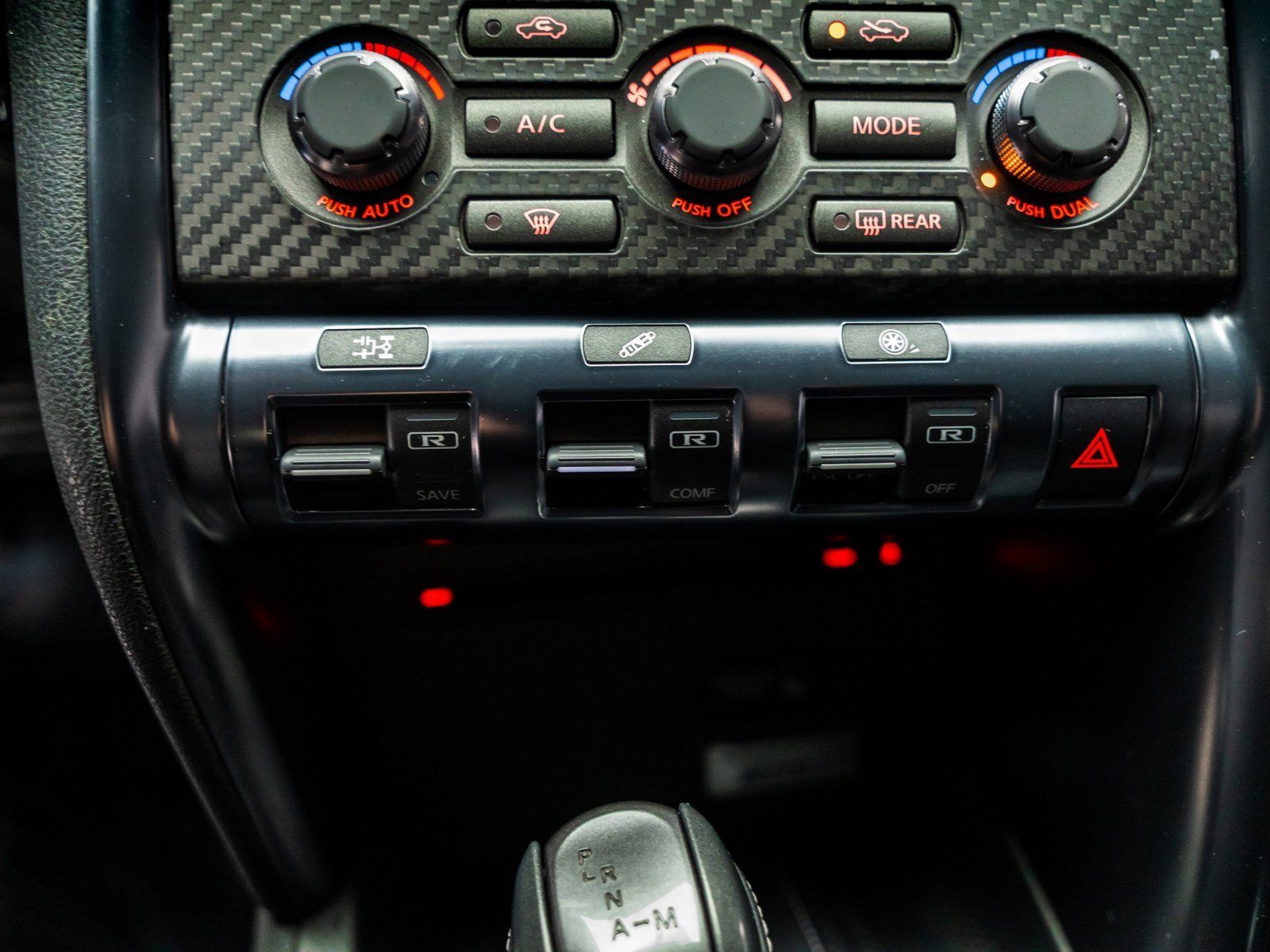 Used 2015 Nissan GT-R Premium image 46