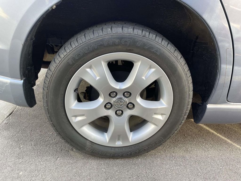 Used 2006 Toyota Matrix XR image 5