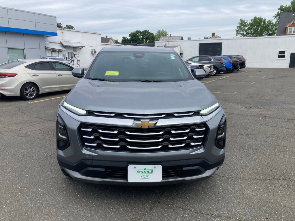 New 2026 Chevrolet Equinox LT AWD/4WD image 2