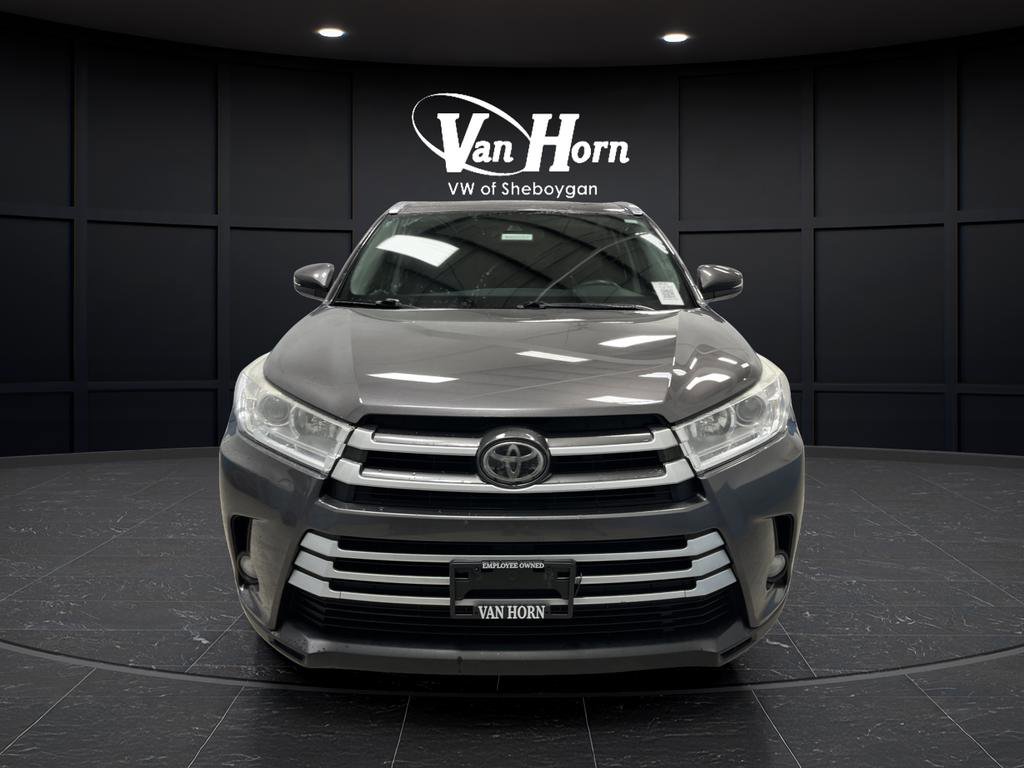 Used 2017 Toyota Highlander XLE AWD/4WD image 11