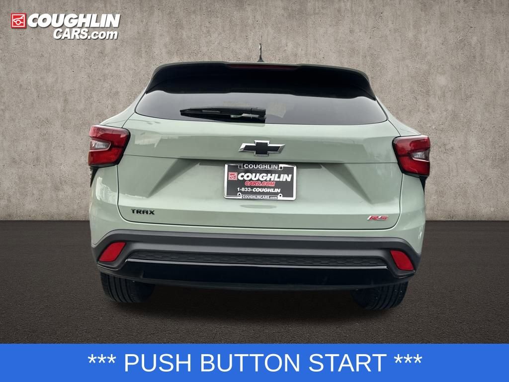 Used 2024 Chevrolet Trax RS w/ Driver Confidence Package image 7