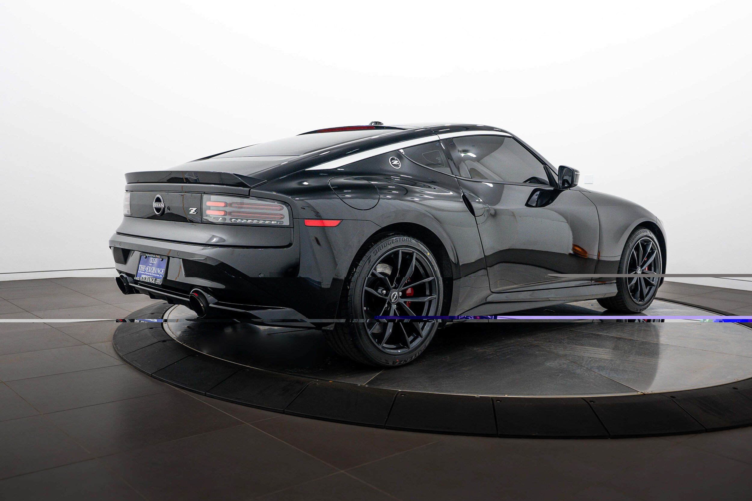 Used 2024 Nissan Z Performance w/ Floor Mat Package RWD image 4