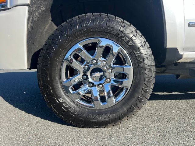 Used 2019 Chevrolet Silverado 3500 High Country w/ Duramax Plus Package AWD/4WD image 15
