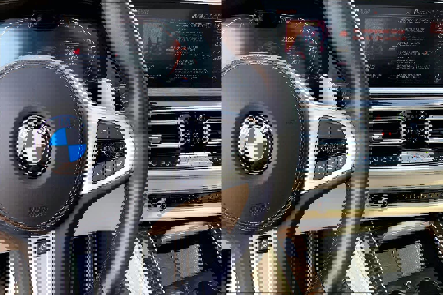 Used 2021 BMW X5 xDrive40i w/ M Sport Package image 23