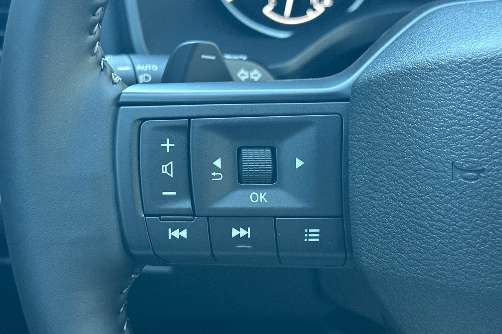 New 2026 Nissan Rogue SV FWD image 26
