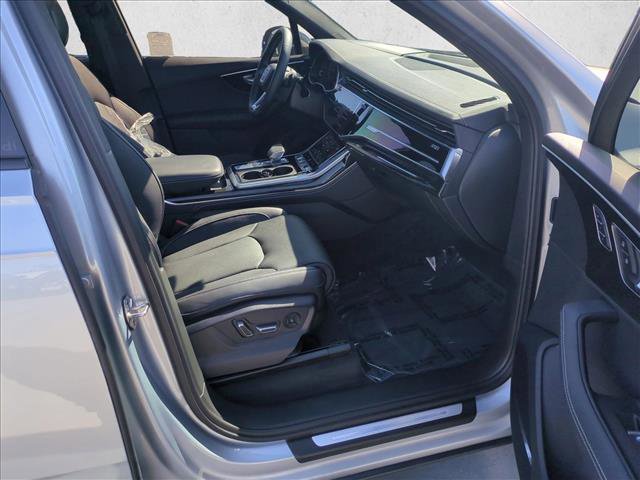 Used 2025 Audi Q7 3.0T Prestige w/ Prestige Package AWD/4WD image 24
